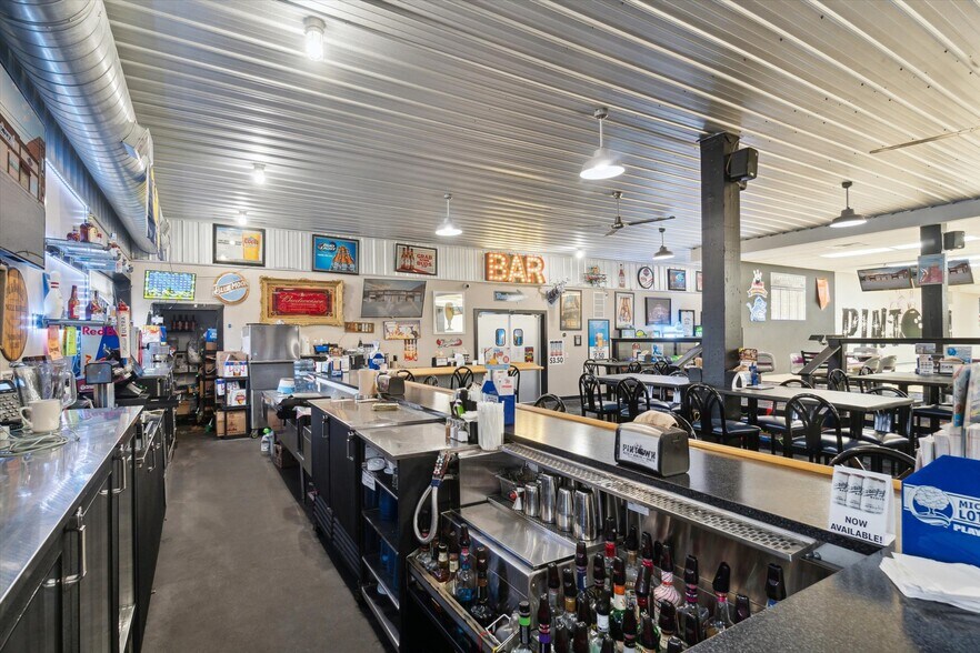 More Photos Of 142 N Saginaw St, Chesaning Bowling Alley For Sale