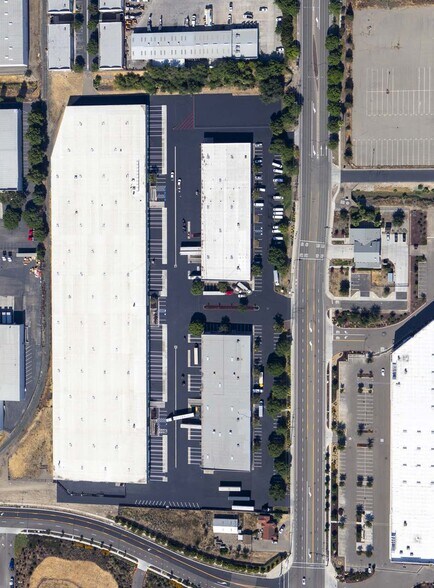 More Photos Of 1050 E Grant Line Rd, Tracy Warehouse For Lease