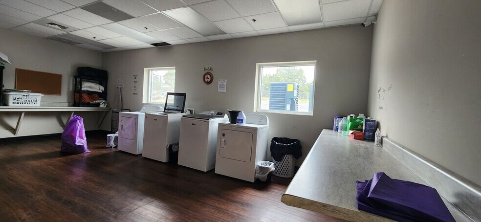 More Photos Of 2200 N Palafox St, Pensacola Medical For Sale