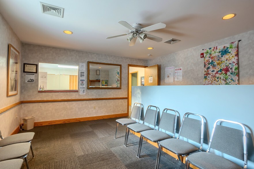 More Photos Of 33 Electric Ave, Fitchburg Medical For Lease