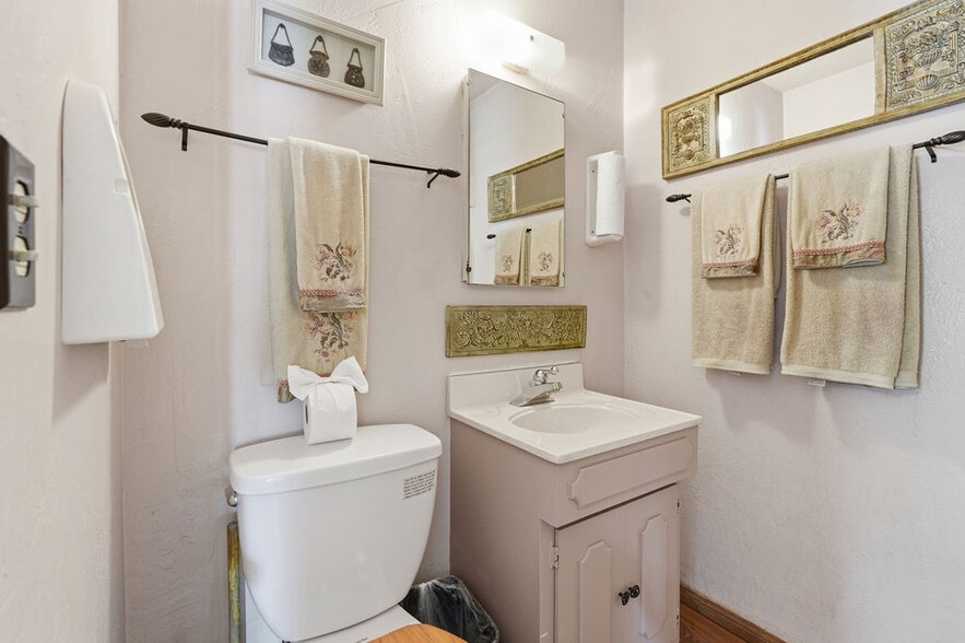 More Photos Of 568 Forest Shade Rd, Crestline Office For Sale