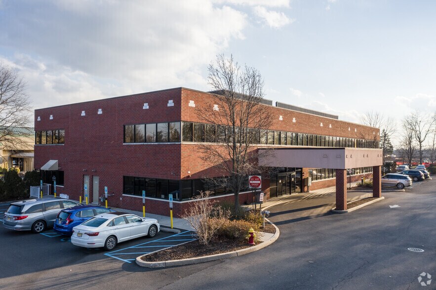 More Photos Of 49 Veronica Ave, Somerset Office For Sale