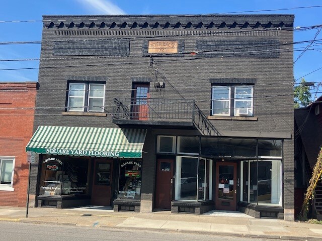Primary Photo Of 350-352 Main St, Wadsworth Storefront Retail Residential For Lease
