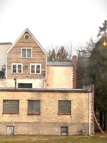 More Photos Of 1032-1038 12th Ave, Grafton Flex For Lease