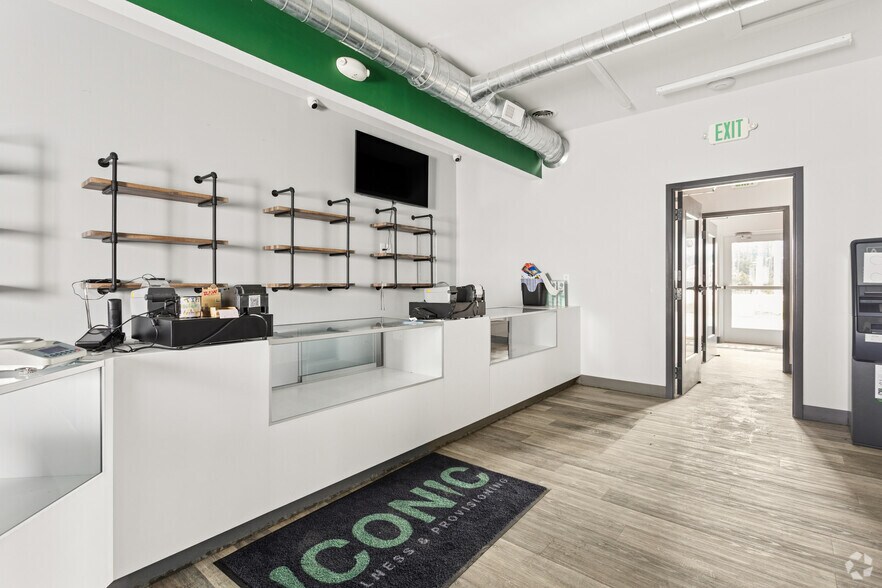 More Photos Of 1848 Dickerson Rd, Gaylord General Retail For Sale