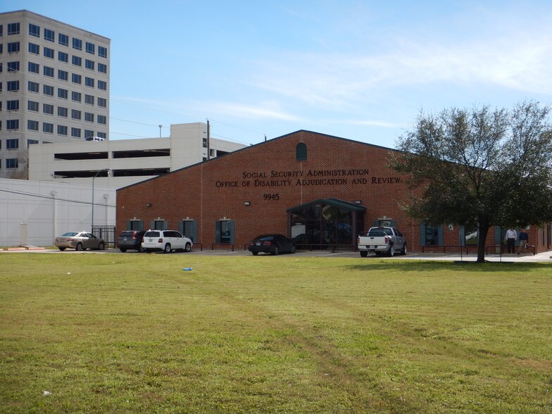 More Photos Of 9945 Bissonnet St, Houston Office For Sale