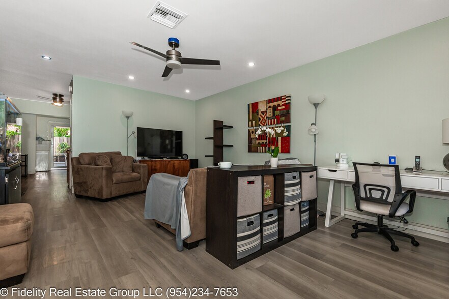 More Photos Of 1425 Ne 55th St, Fort Lauderdale Specialty For Sale