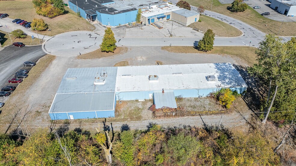 More Photos Of 8 Apollo Dr, Batavia Warehouse For Lease