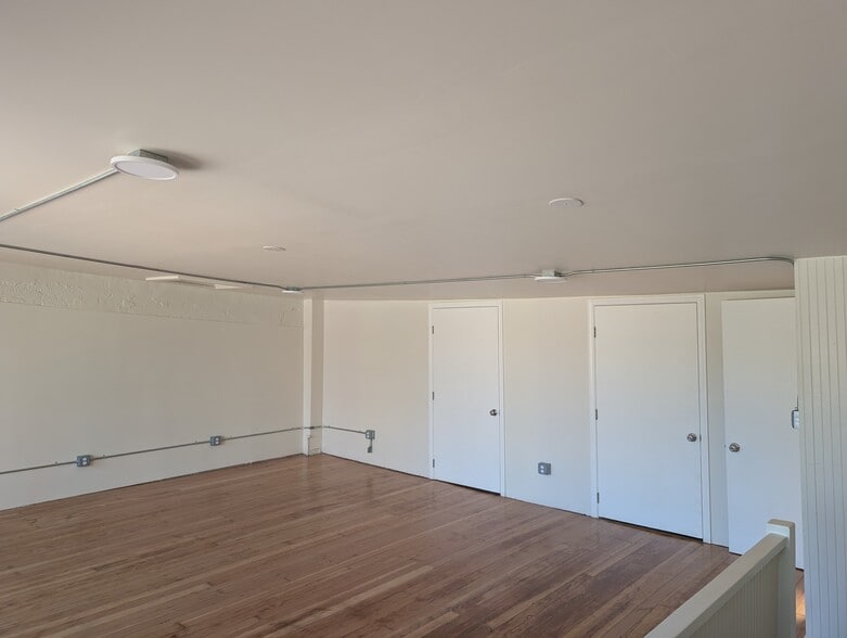 More Photos Of 584-590 4th St, San Francisco Storefront For Lease