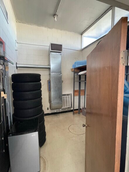 More Photos Of 203 Sparta St, McMinnville Service Station For Sale