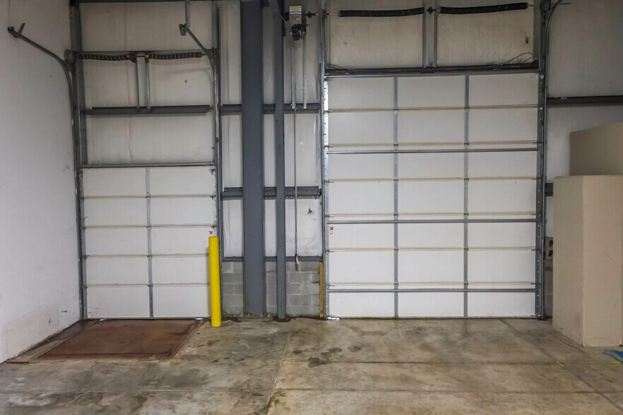 More Photos Of 2840 Mitthoeffer Pl, Indianapolis Warehouse For Sale