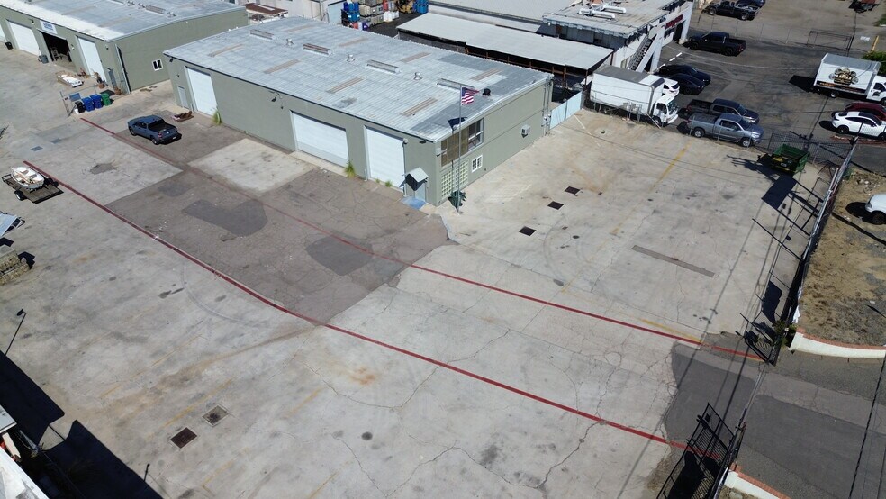 More Photos Of 11440 N Woodside Ave, Santee Service For Lease