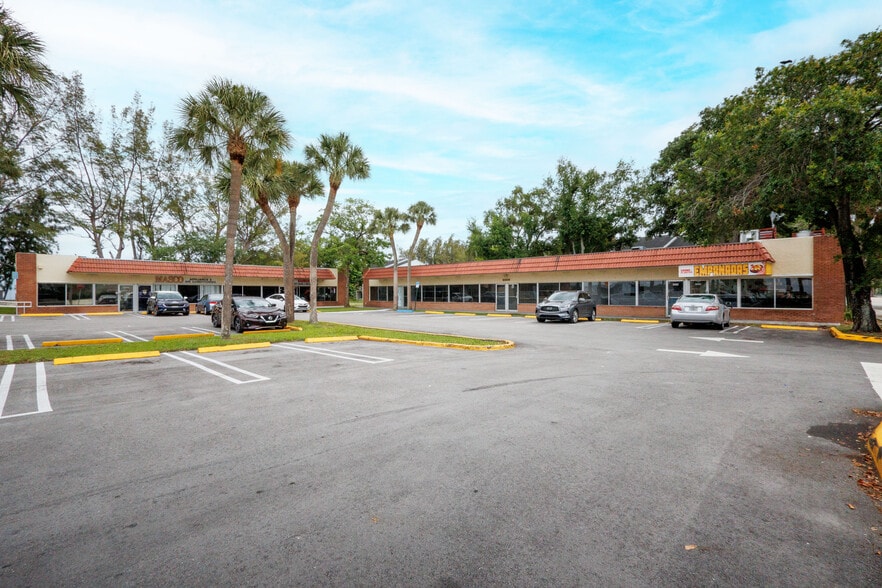 More Photos Of 5552 NW 31st Ave, Fort Lauderdale General Retail For Lease