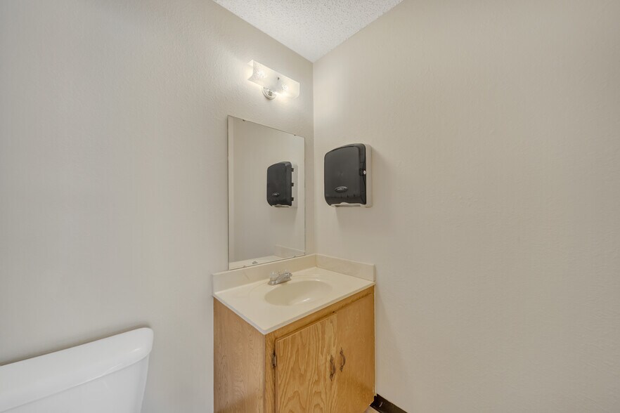 More Photos Of 4802 S Muskogee Ave, Tahlequah Office For Lease