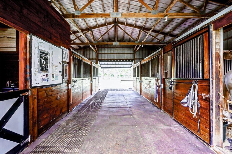 More Photos Of 2810 Precinct Line Rd, Richmond Land For Sale