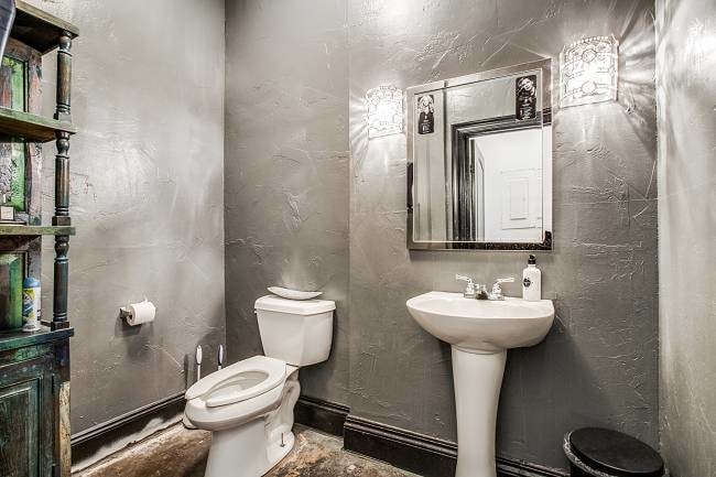 More Photos Of 250 W Olmos Dr, San Antonio Storefront Retail Office For Lease