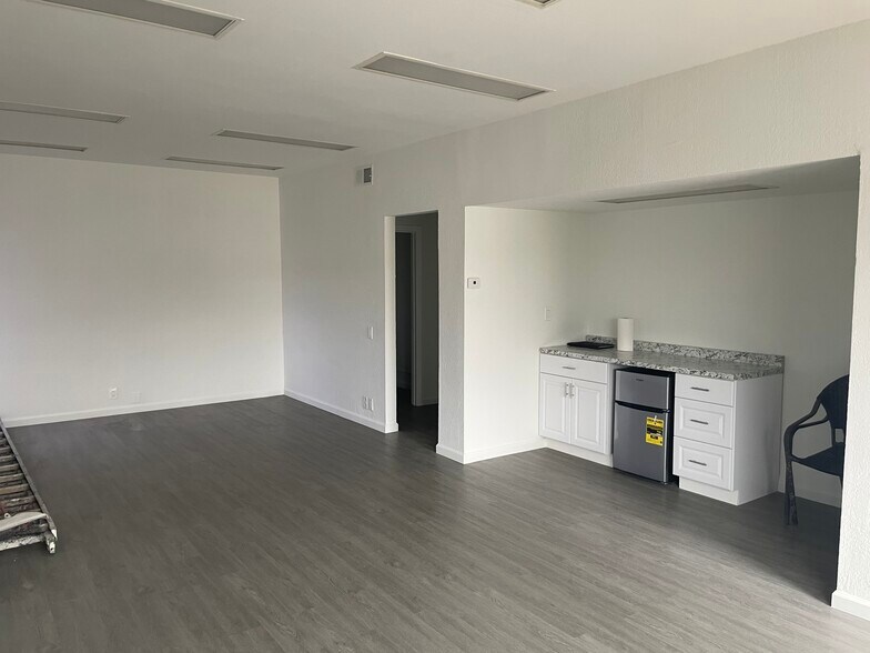 More Photos Of 9549 Kenwood Dr, Spring Valley Office Residential For Sale