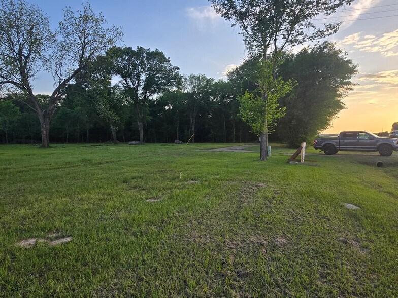 More Photos Of 1645 Royall Blvd, Malakoff Land For Sale