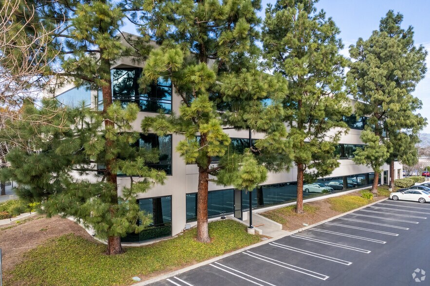 More Photos Of 39300 Civic Center Dr, Fremont Unknown For Lease