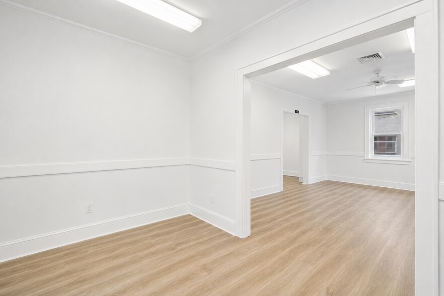 More Photos Of 118 Columbus Ave, Valhalla Office Residential For Lease