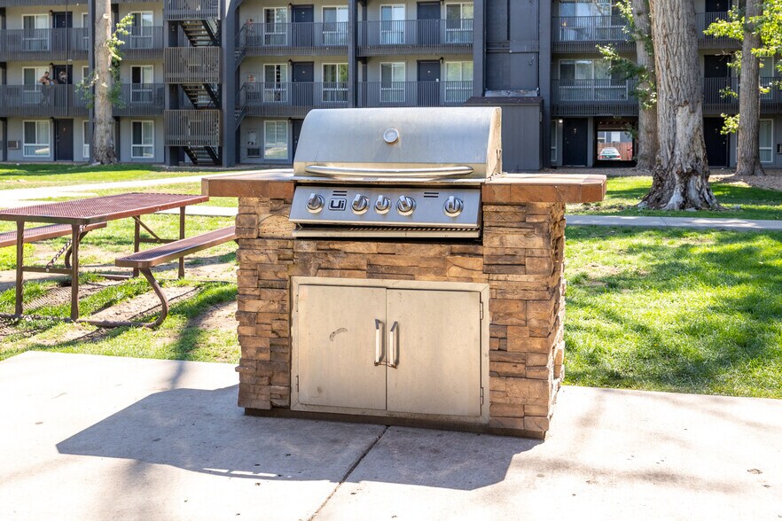 More Photos Of 7100 E Evans Ave, Denver Apartments For Sale