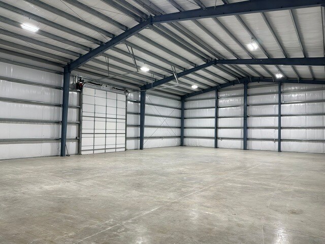 More Photos Of 18901 Ashley Rd, Houston Unknown For Lease