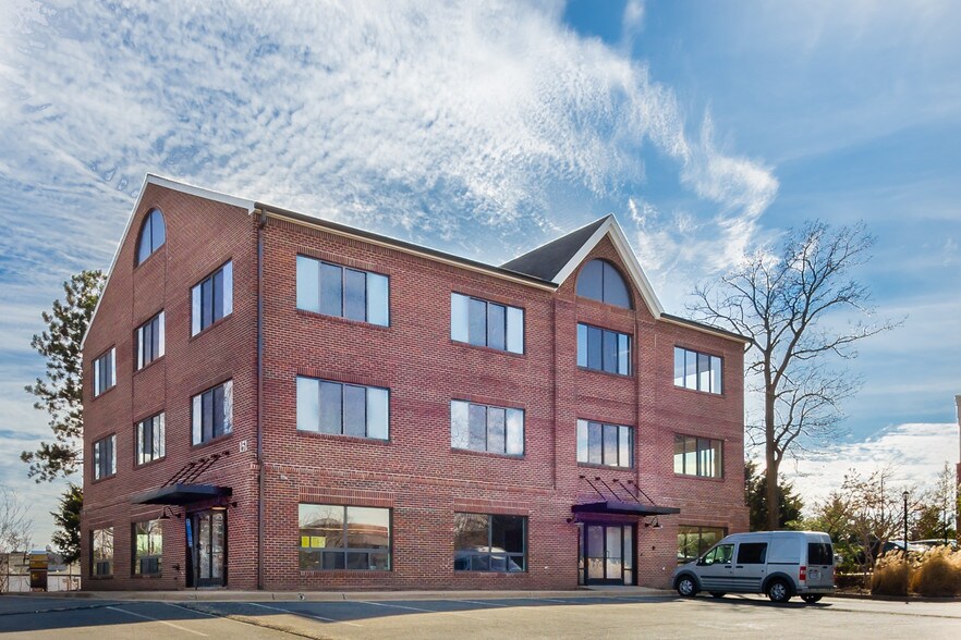 More Photos Of 151 Spring St, Herndon Medical For Lease