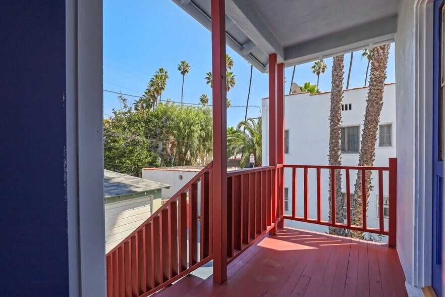 More Photos Of 4409 Victoria Park Dr, Los Angeles Apartments For Sale