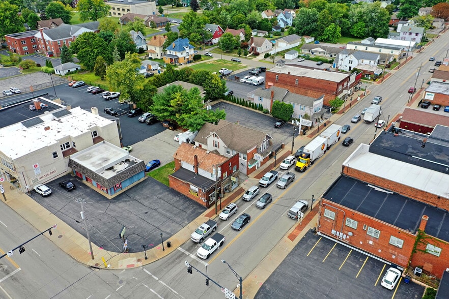 More Photos Of 12-14 N Main St, Hubbard Storefront Retail Residential For Sale