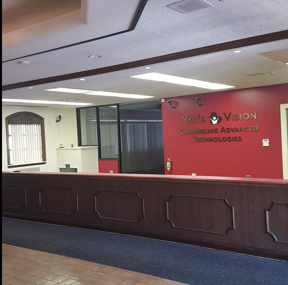 More Photos Of 25 E 16th St, Chicago Heights Loft Creative Space For Sale