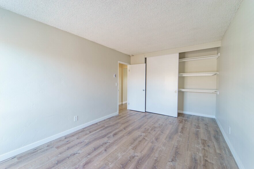 More Photos Of 12430 Oak Knoll Rd, Poway Apartments For Sale