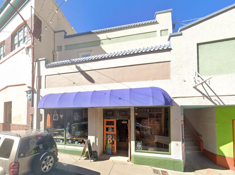 Primary Photo Of 81 Main St, Bisbee General Retail For Lease