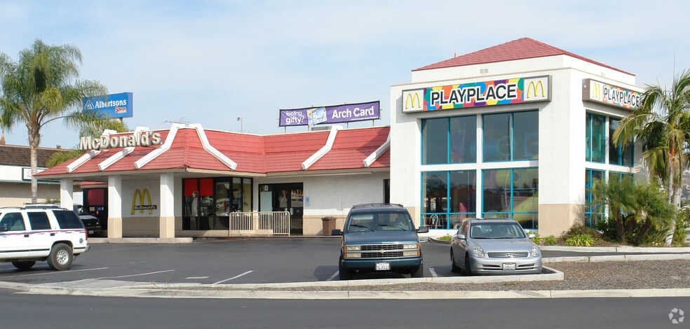 More Photos Of 661 Sweetwater Rd, Spring Valley Unknown For Lease