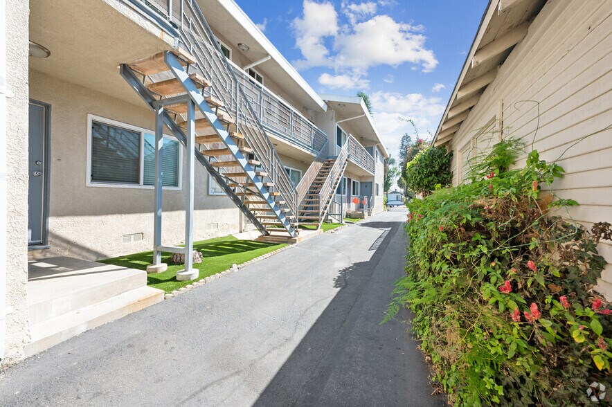 More Photos Of 435 W Regent St, Inglewood Apartments For Sale