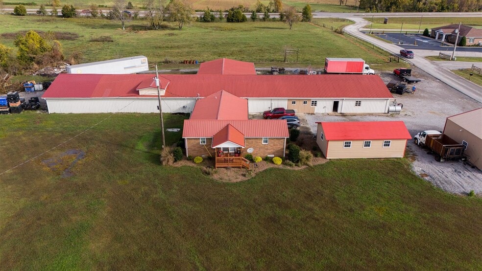 More Photos Of 2290 W Jeff Davis Hwy, Elkton Warehouse For Lease