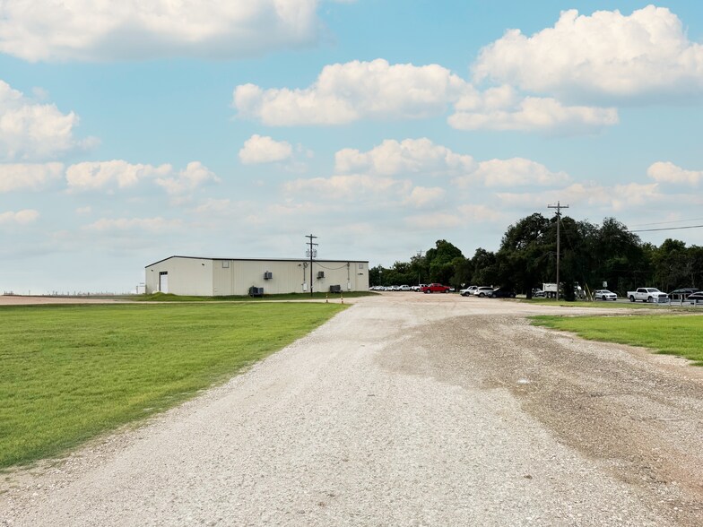 More Photos Of 9450 Ranch Road 2243, Leander Light Distribution For Lease