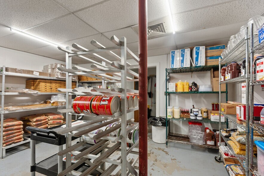 More Photos Of 226 Pamlico St, Belhaven Restaurant For Sale