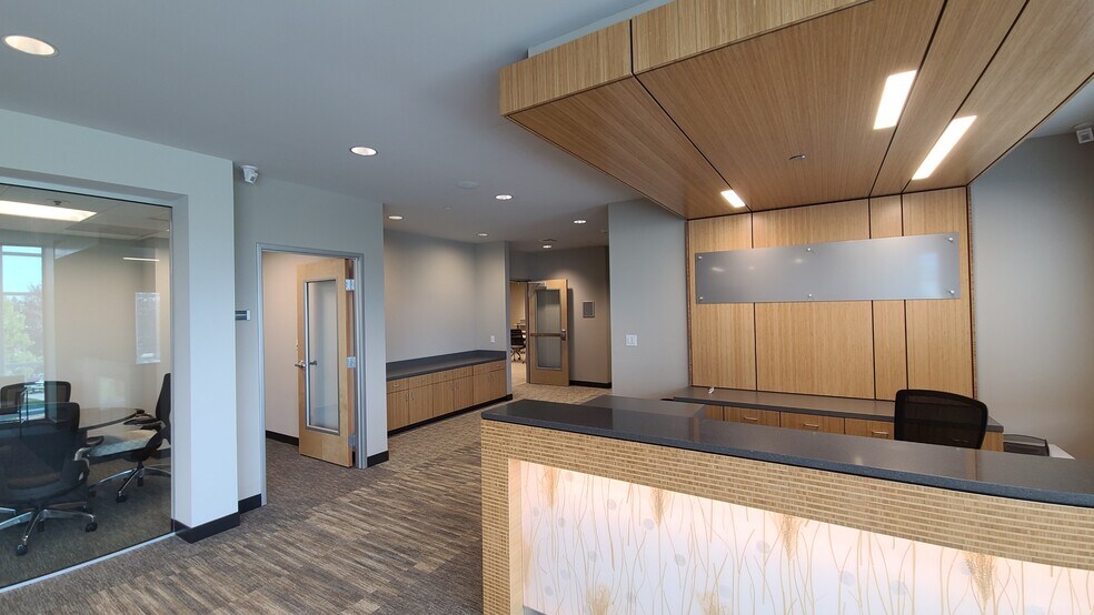 More Photos Of 14201 NE 20th Ave, Vancouver Office For Lease