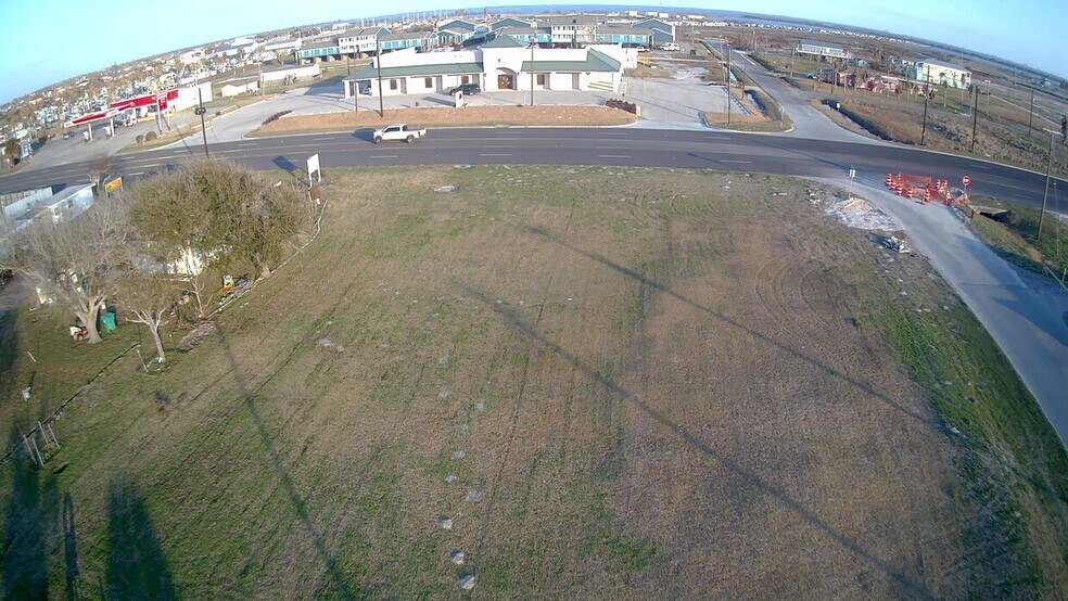 More Photos Of 1330 S Commercial St, Aransas Pass Hotel For Sale
