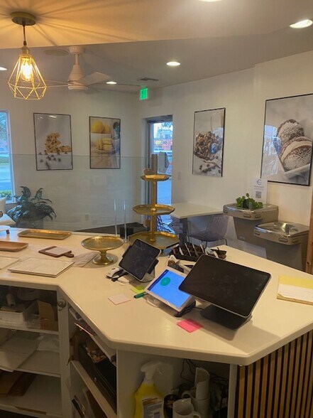 More Photos Of 1615 SE 47th Ter, Cape Coral Storefront Retail Office For Sale