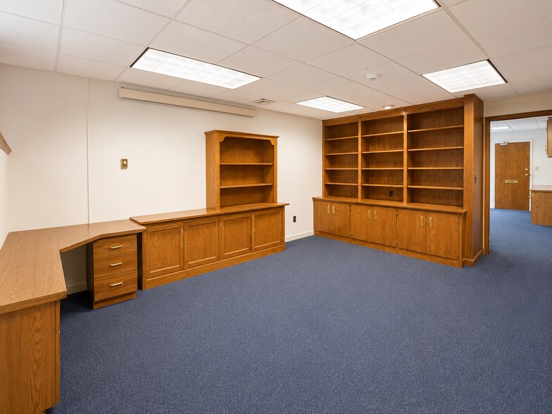 More Photos Of 6 Park Pl, New Britain Medical For Lease