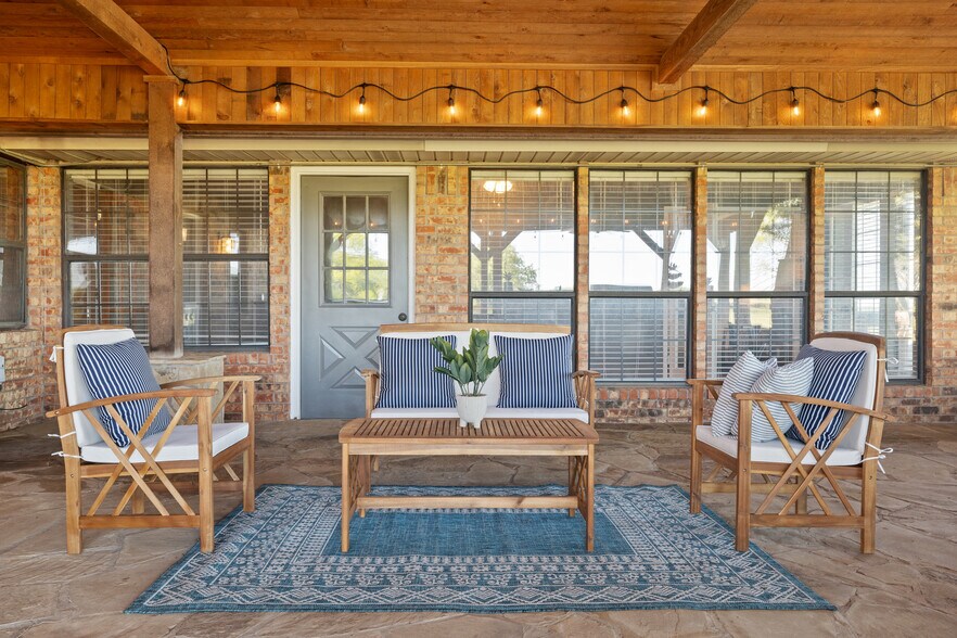 More Photos Of 622 Darwin Rd, Sunset Land For Sale