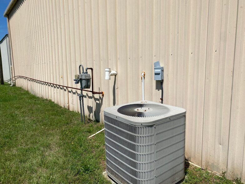 More Photos Of 713 Gray Ln, Mount Pleasant Manufacturing For Sale