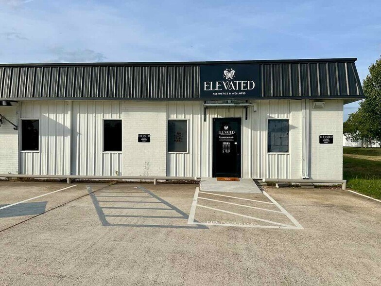 More Photos Of 7550 College St, Beaumont Industrial For Sale