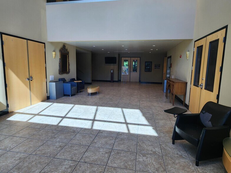 More Photos Of 3150 Perimeter Pky, Augusta Medical For Lease
