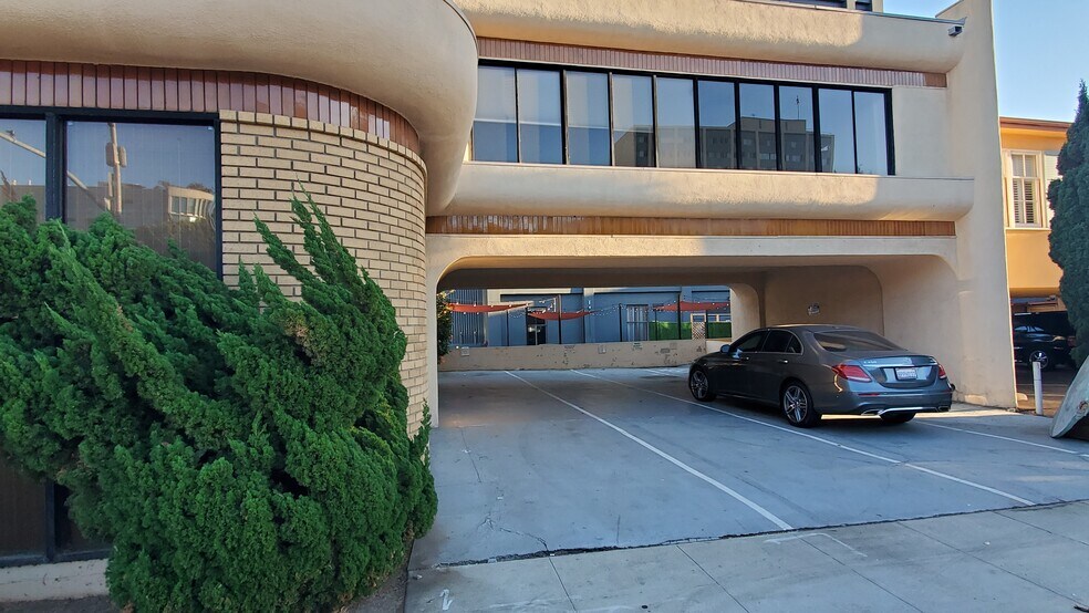 More Photos Of 632 Arizona Ave, Santa Monica Office For Lease