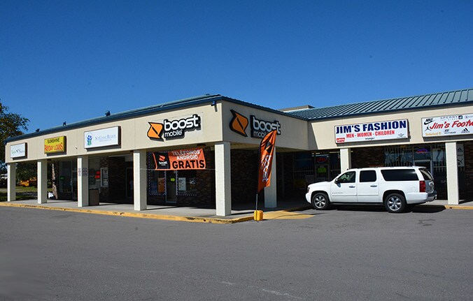 More Photos Of 1233-1415 E Oak St, Arcadia General Retail For Lease