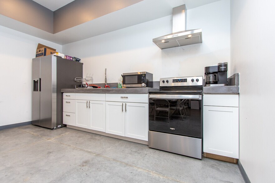 More Photos Of 11380 Early Dawn Rd, Turlock Warehouse For Sale