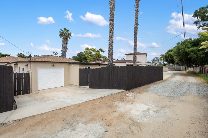 More Photos Of 6665 Amherst St, San Diego Apartments For Sale