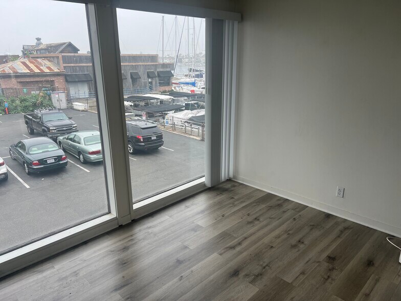 More Photos Of 2711-2729 W Coast Hwy, Newport Beach Office For Lease
